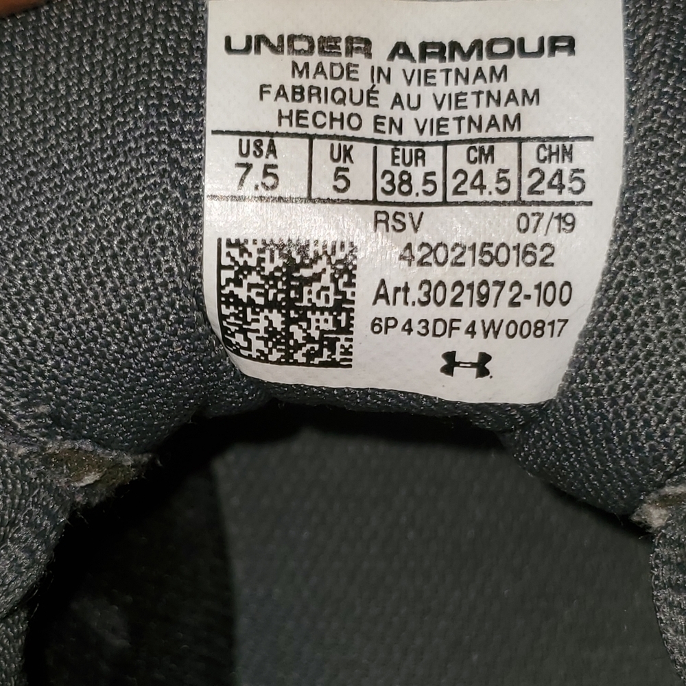 Under Armour Sneakers - Picture 5 of 7